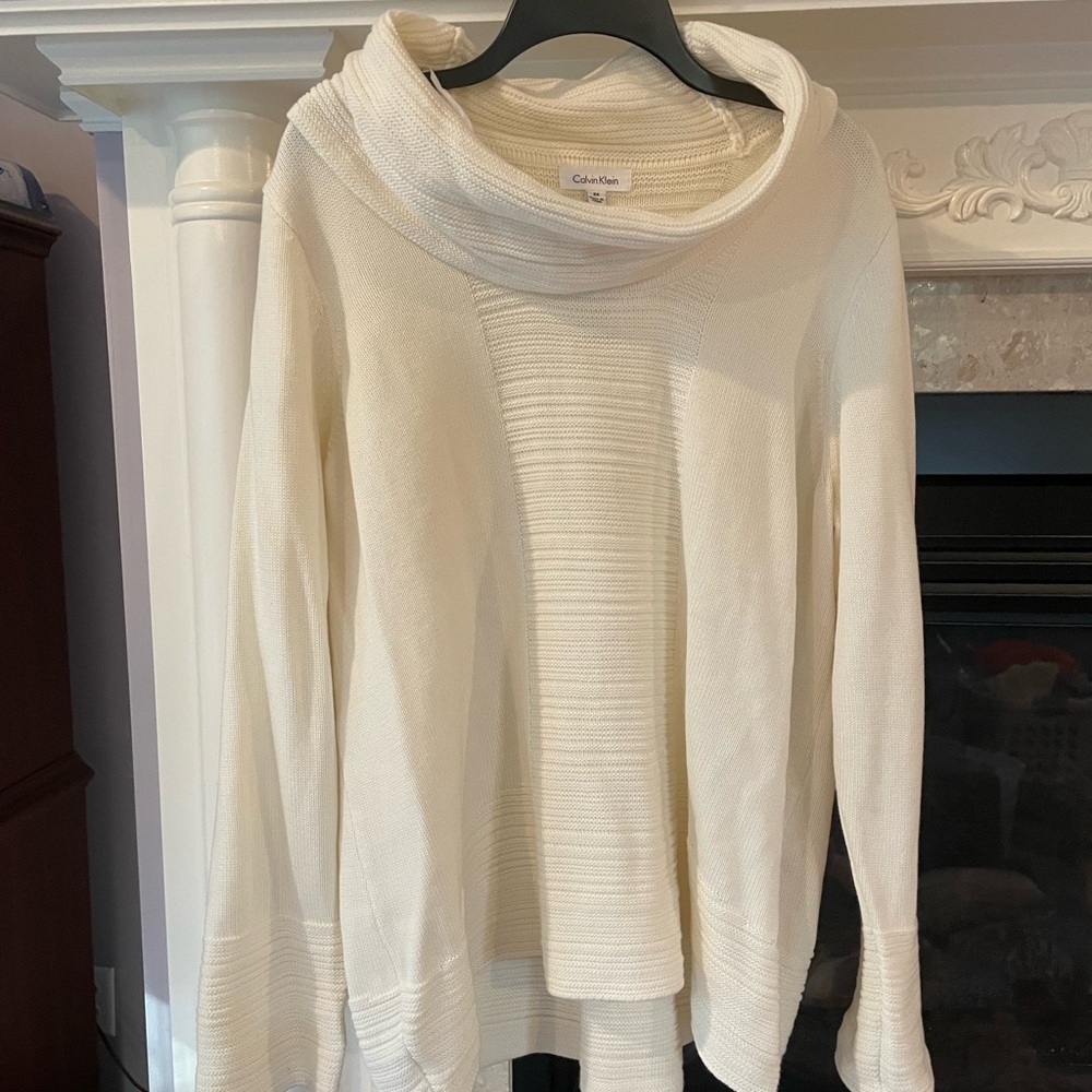 COWL NECK SWEATER BY CALVEN KLEIN. OFF WHITE